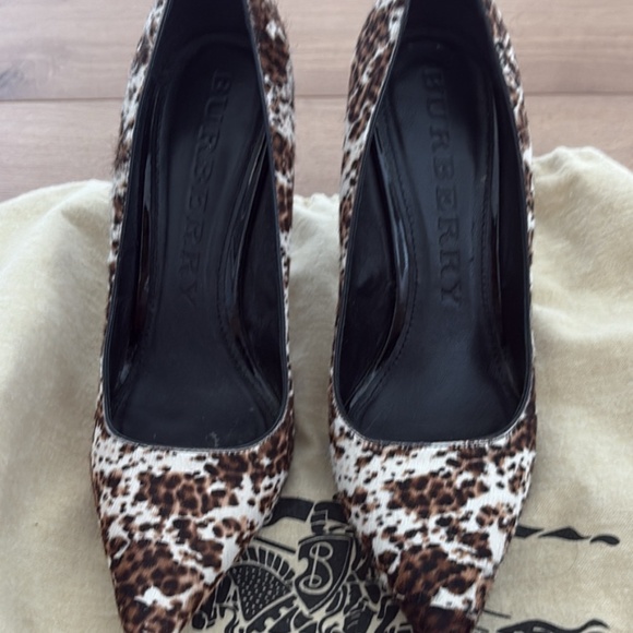 Burberry heels - Picture 1 of 2